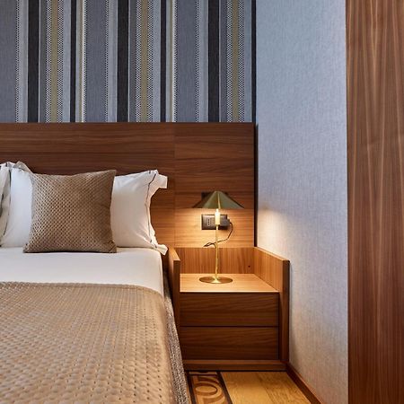 Valis Luxury Hotel Vlorë Buitenkant foto
