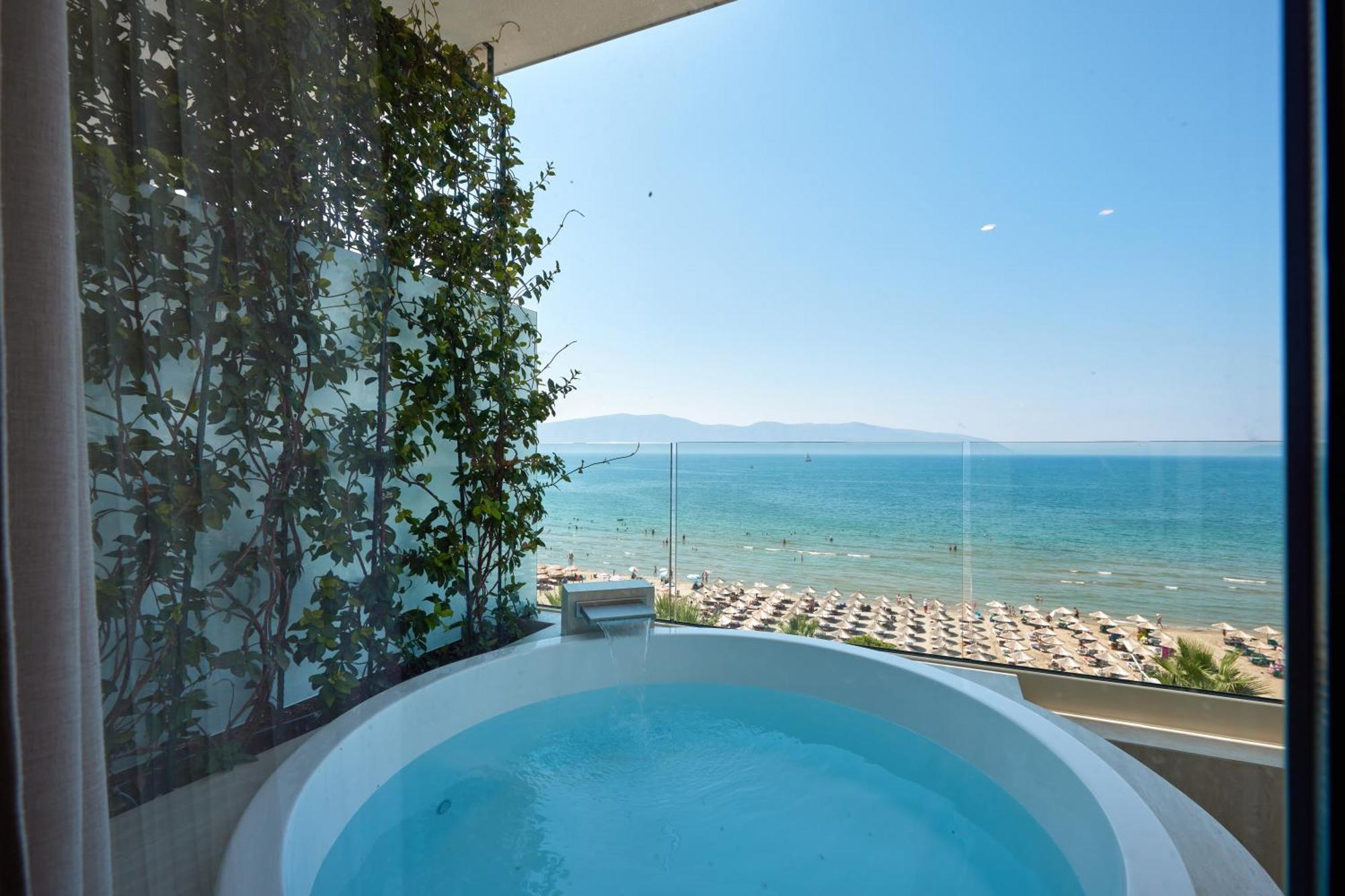 Valis Luxury Hotel Vlorë Buitenkant foto