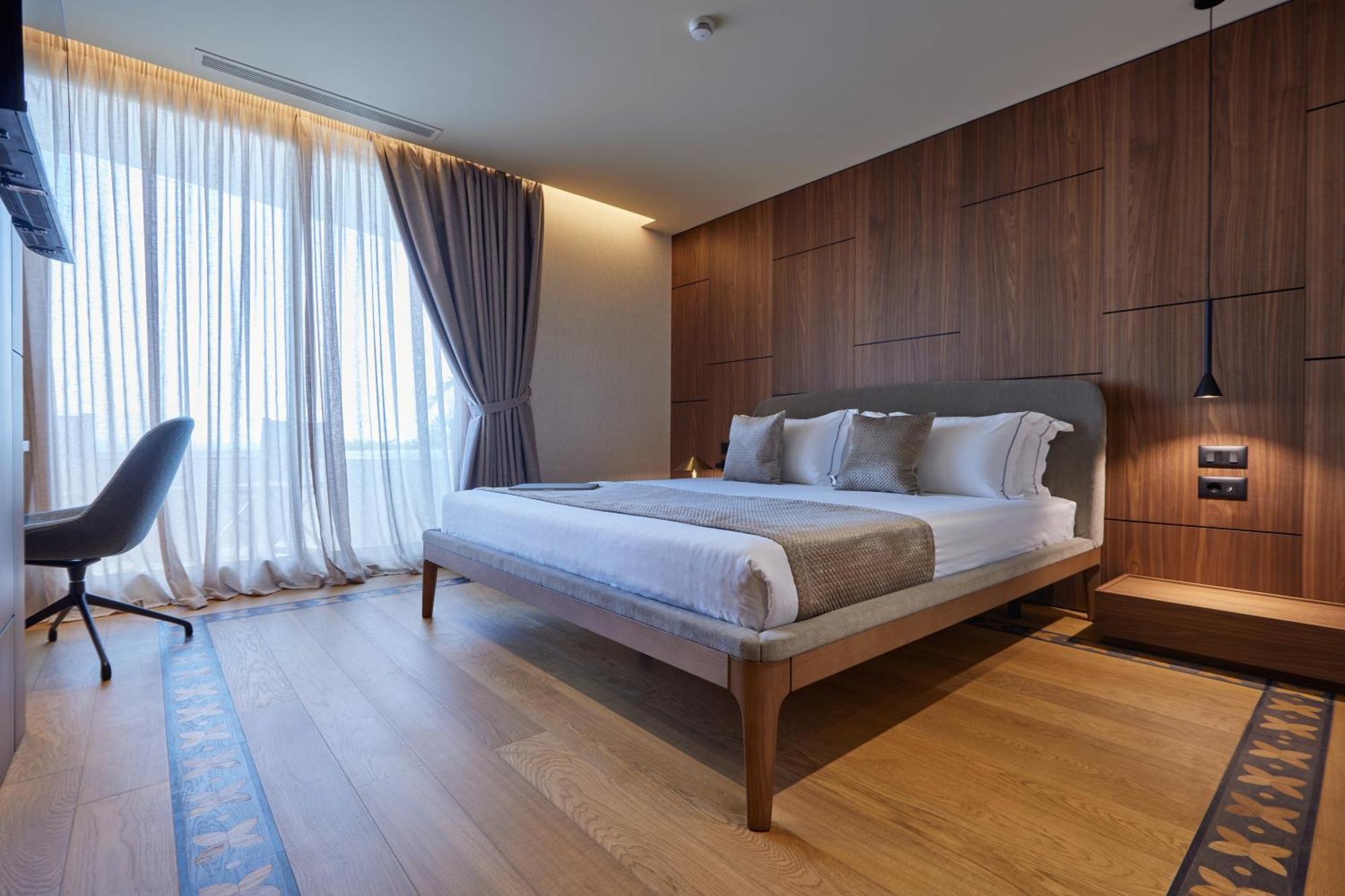 Valis Luxury Hotel Vlorë Buitenkant foto