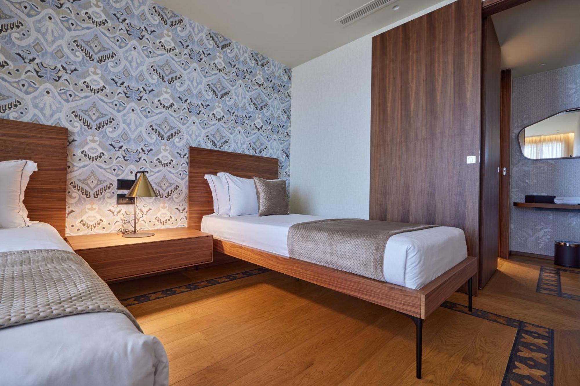 Valis Luxury Hotel Vlorë Buitenkant foto