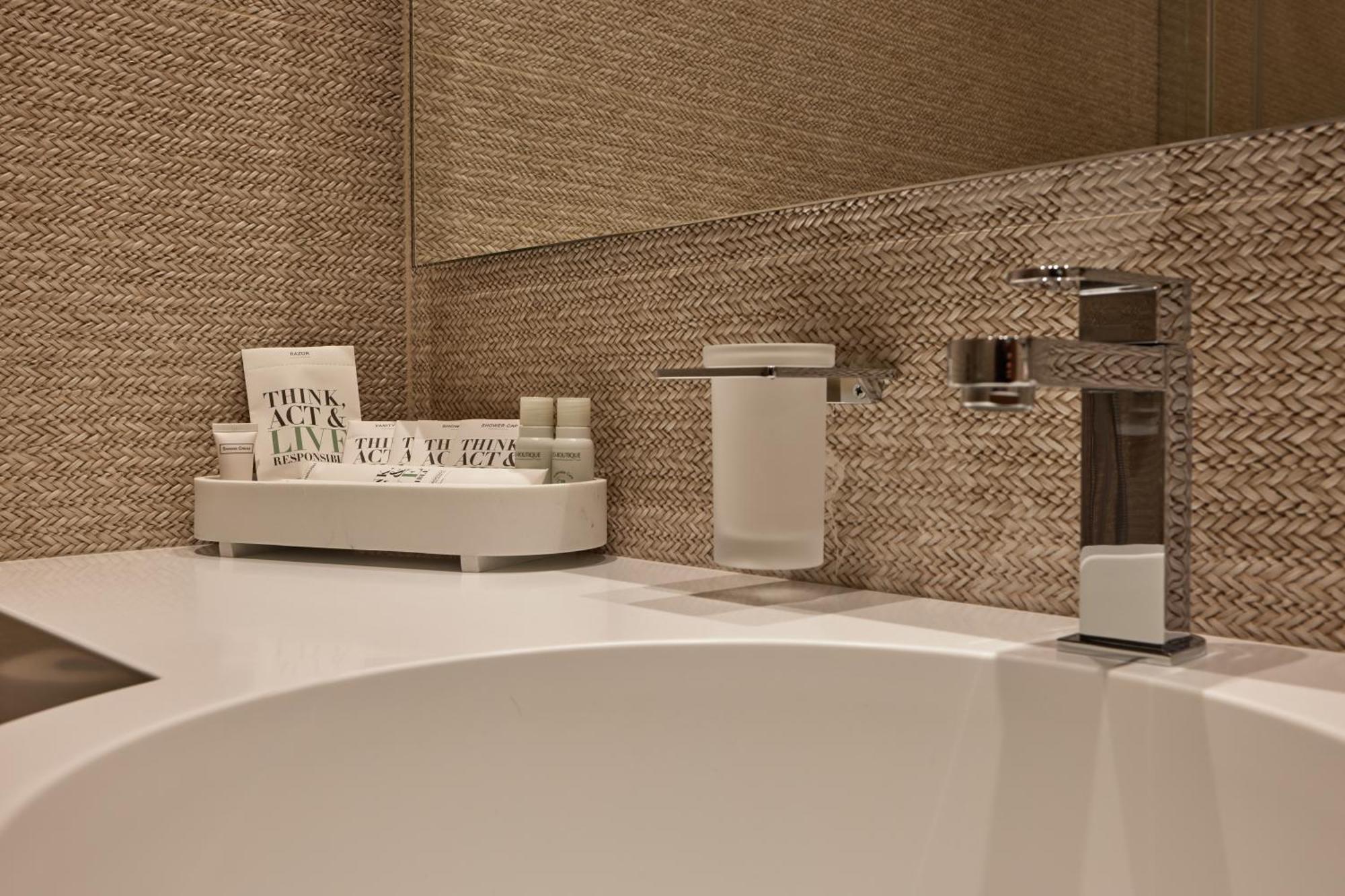 Valis Luxury Hotel Vlorë Buitenkant foto