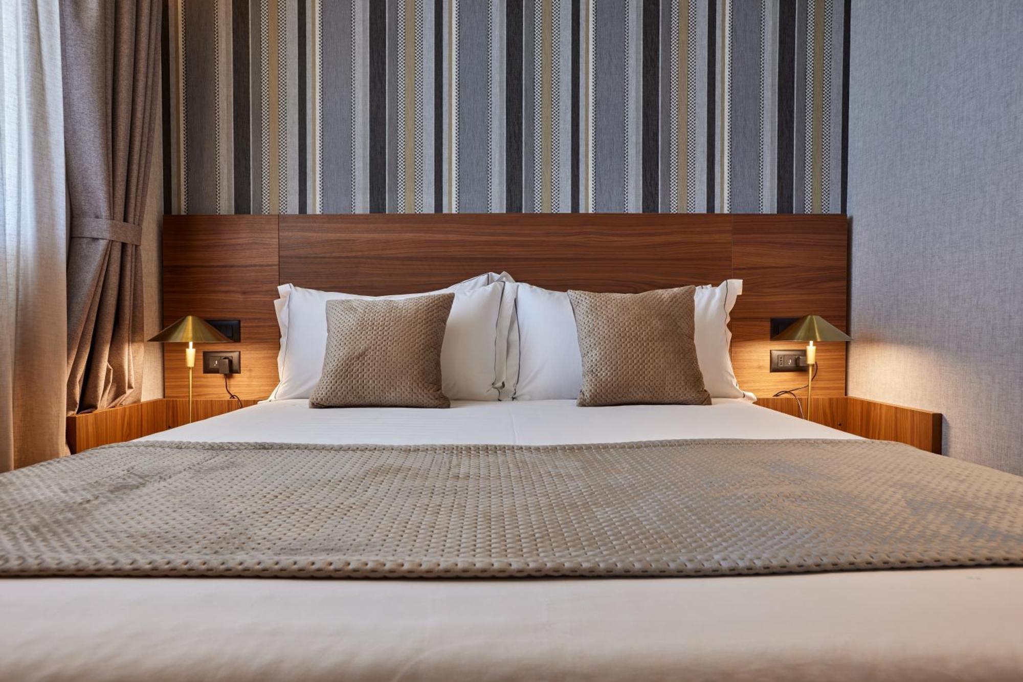 Valis Luxury Hotel Vlorë Buitenkant foto