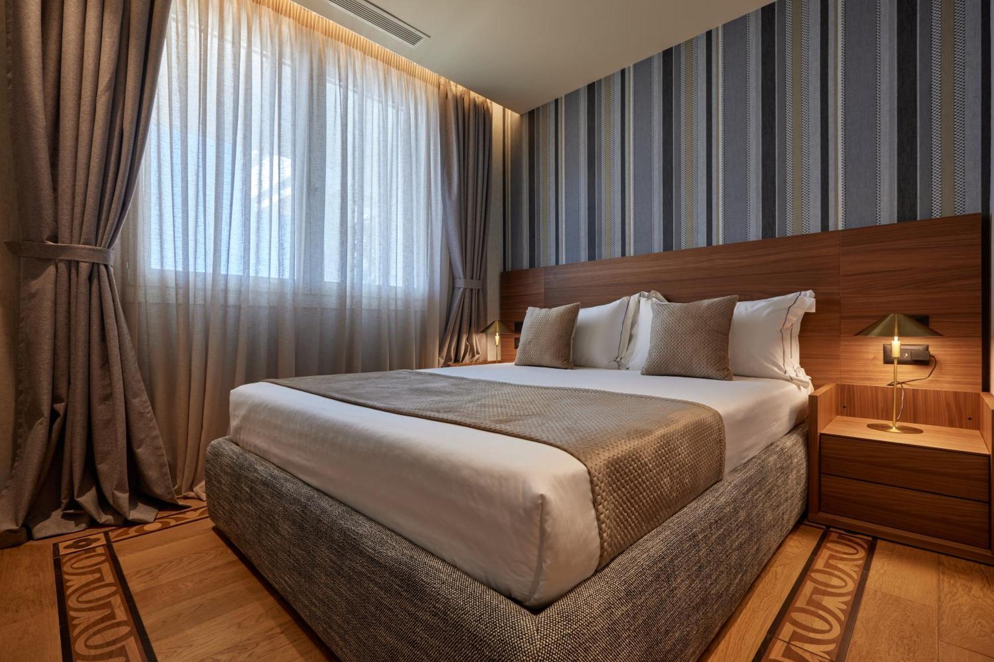 Valis Luxury Hotel Vlorë Buitenkant foto