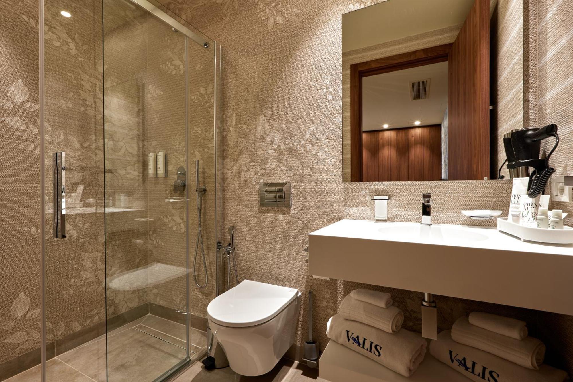 Valis Luxury Hotel Vlorë Buitenkant foto